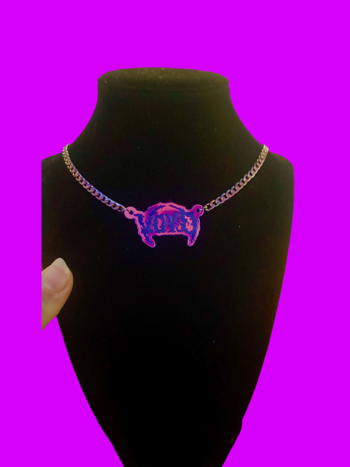 Customizable stainless steel Violet holographic thin chain name necklace