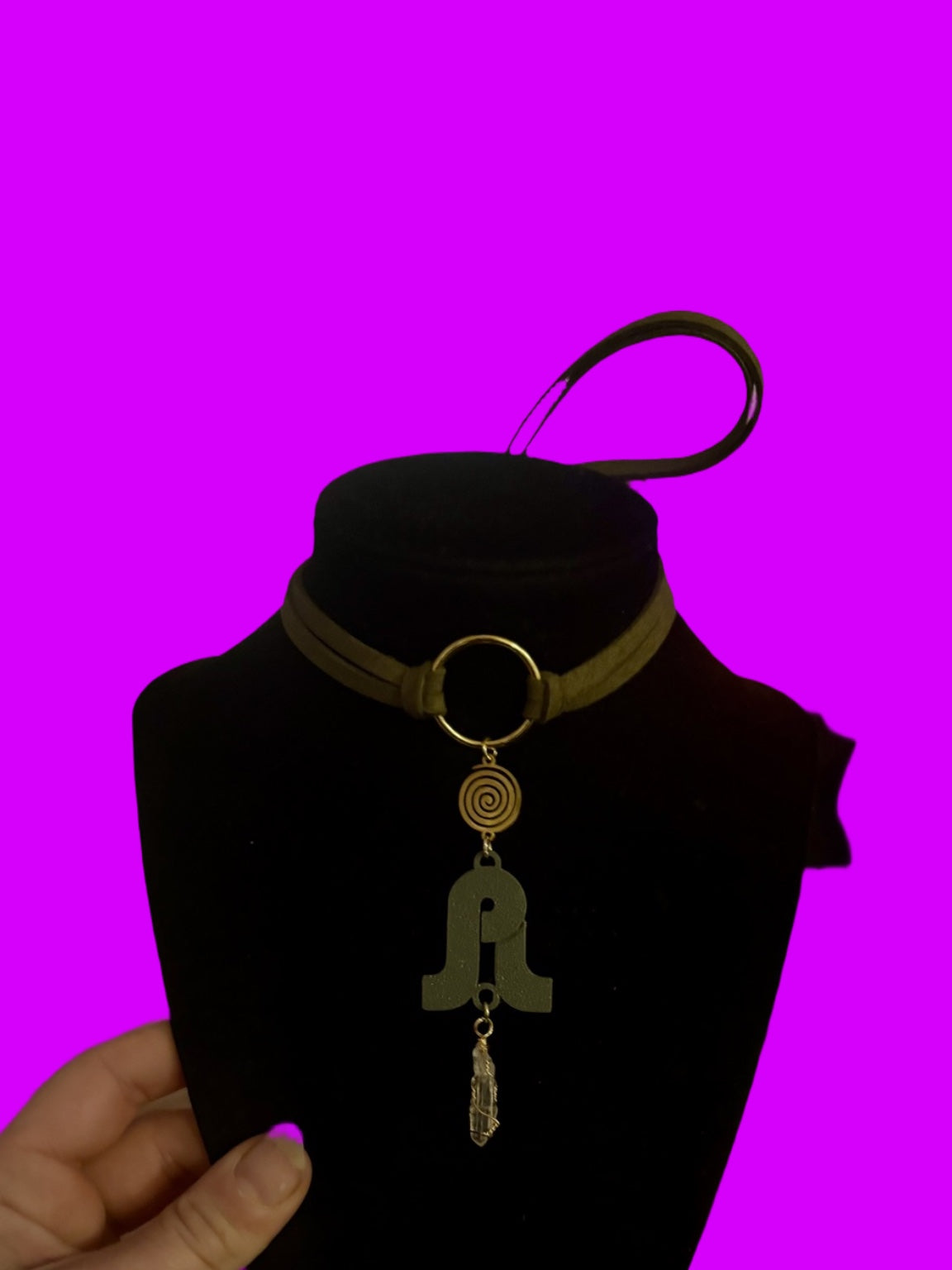 Customizable PL swirl crystal choker