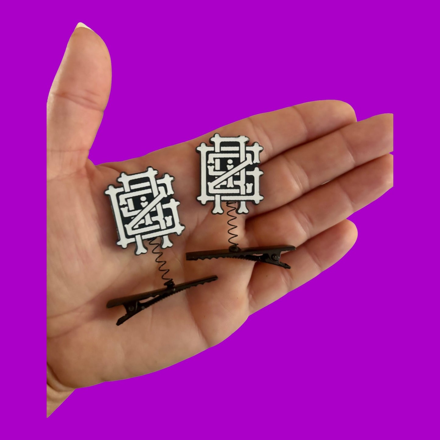 Griz bones black and white sprouts-6 pack