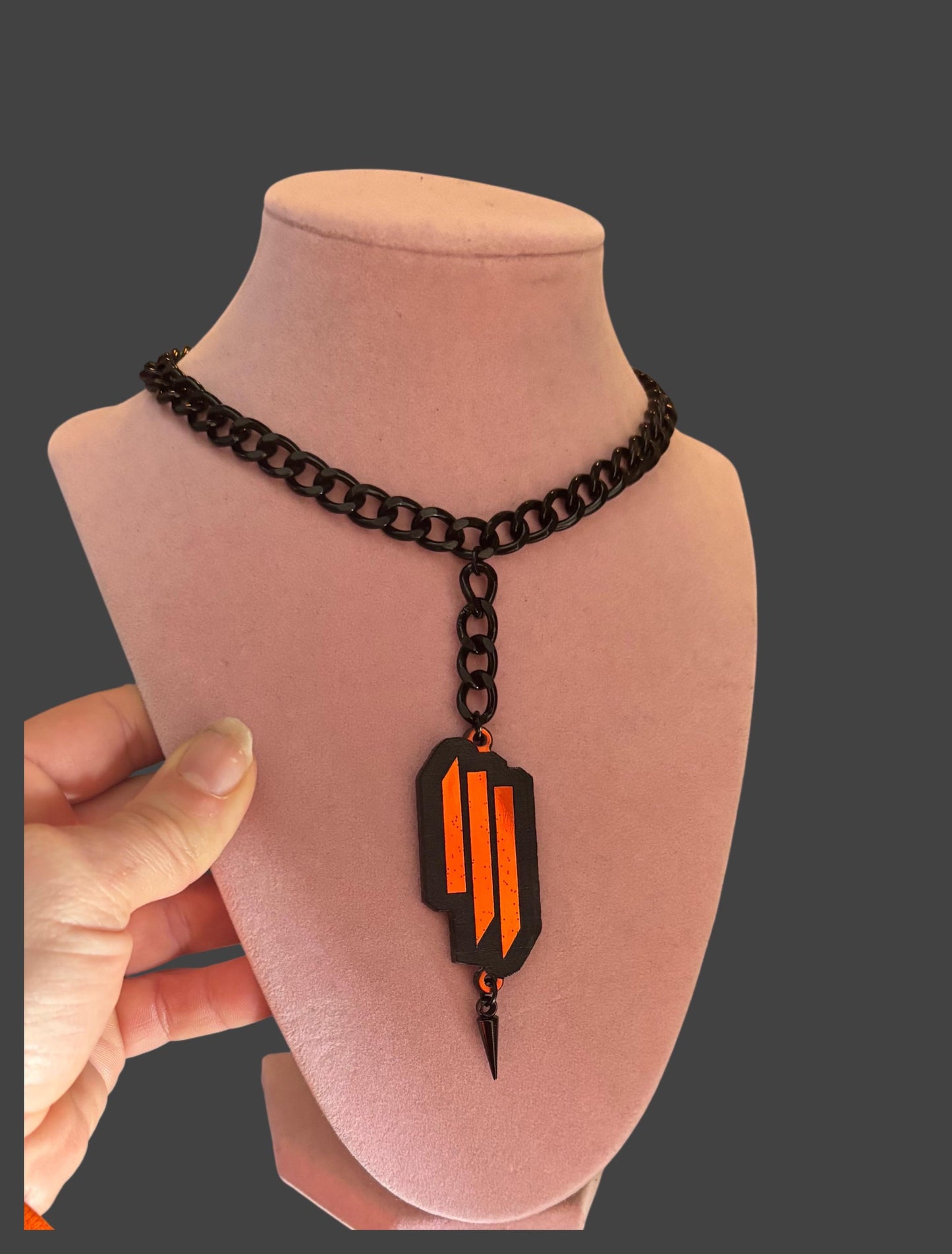 customizable midnight holographic studded chain link choker