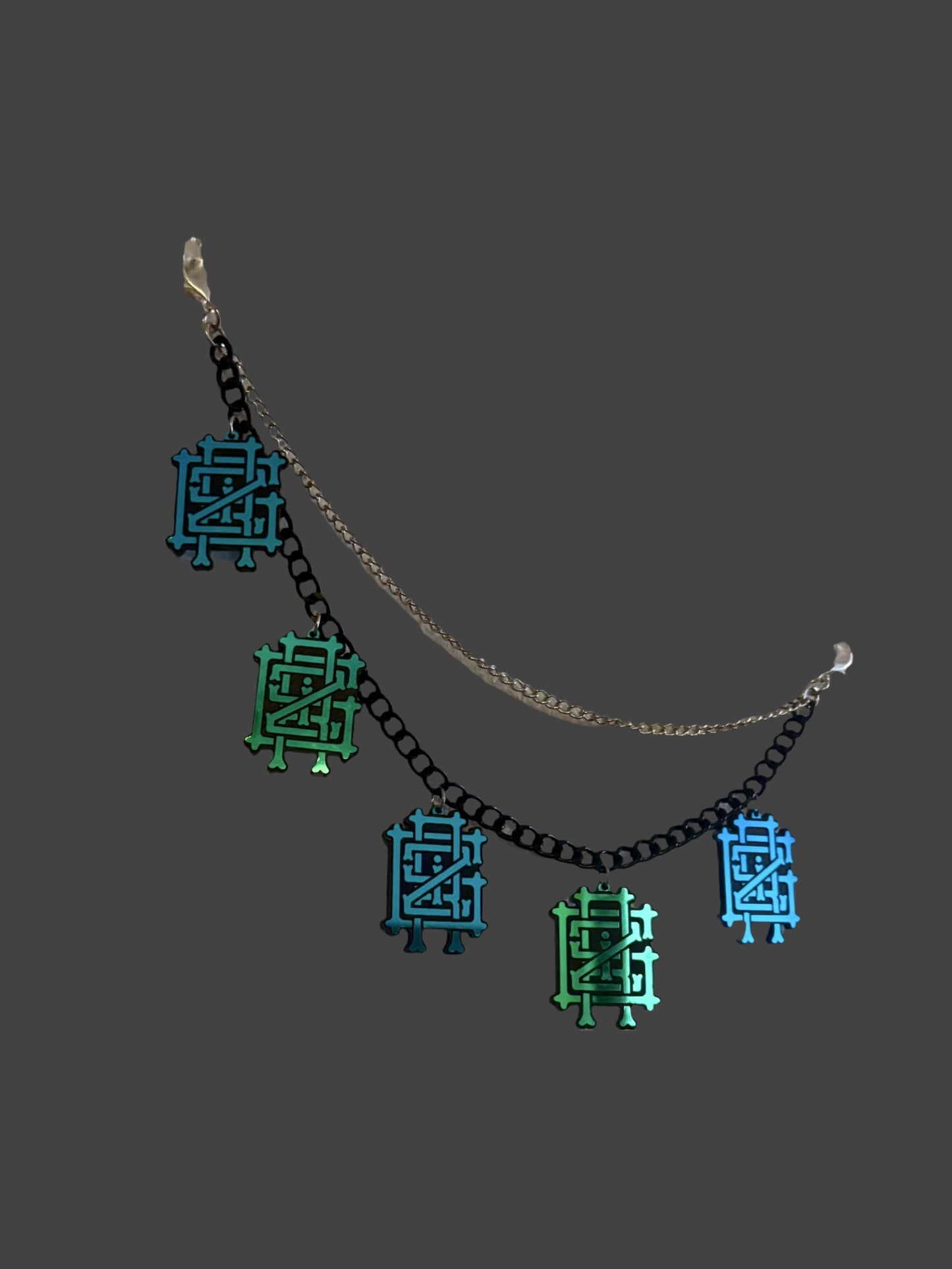 Customizable teal holographic chain