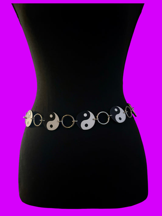 Yin yang acrylic ring belt