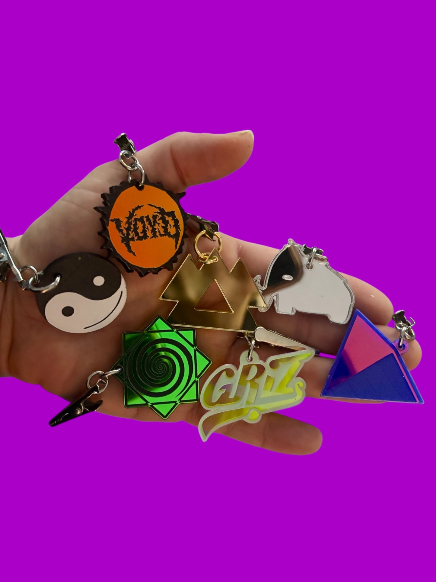 Customizable edm acrylic hat charms