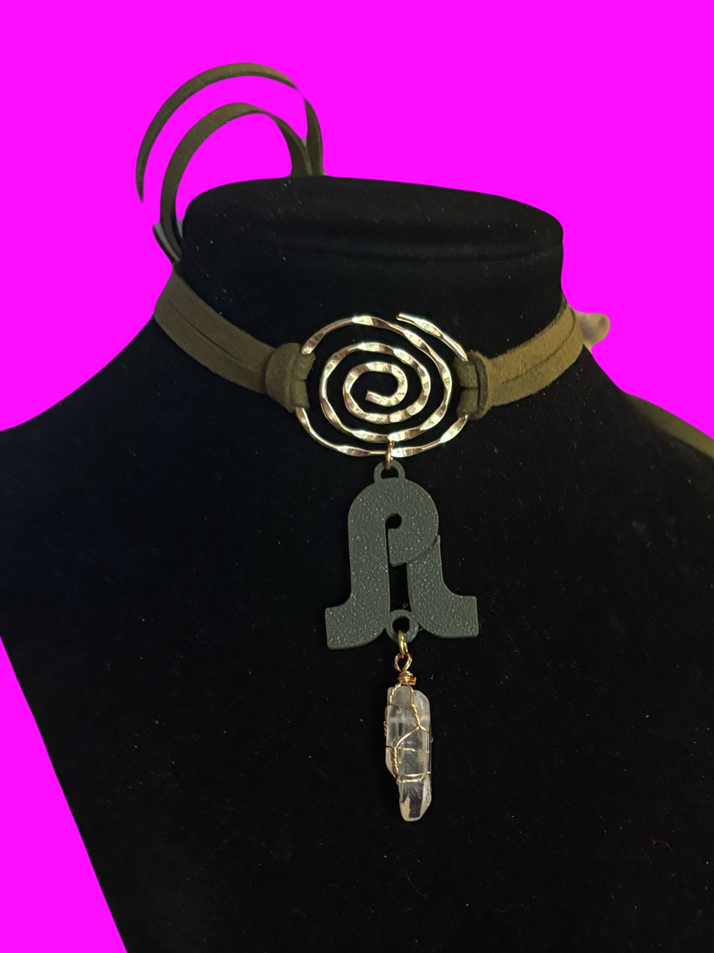 Pretty lights inspired gold swirl crystal choker