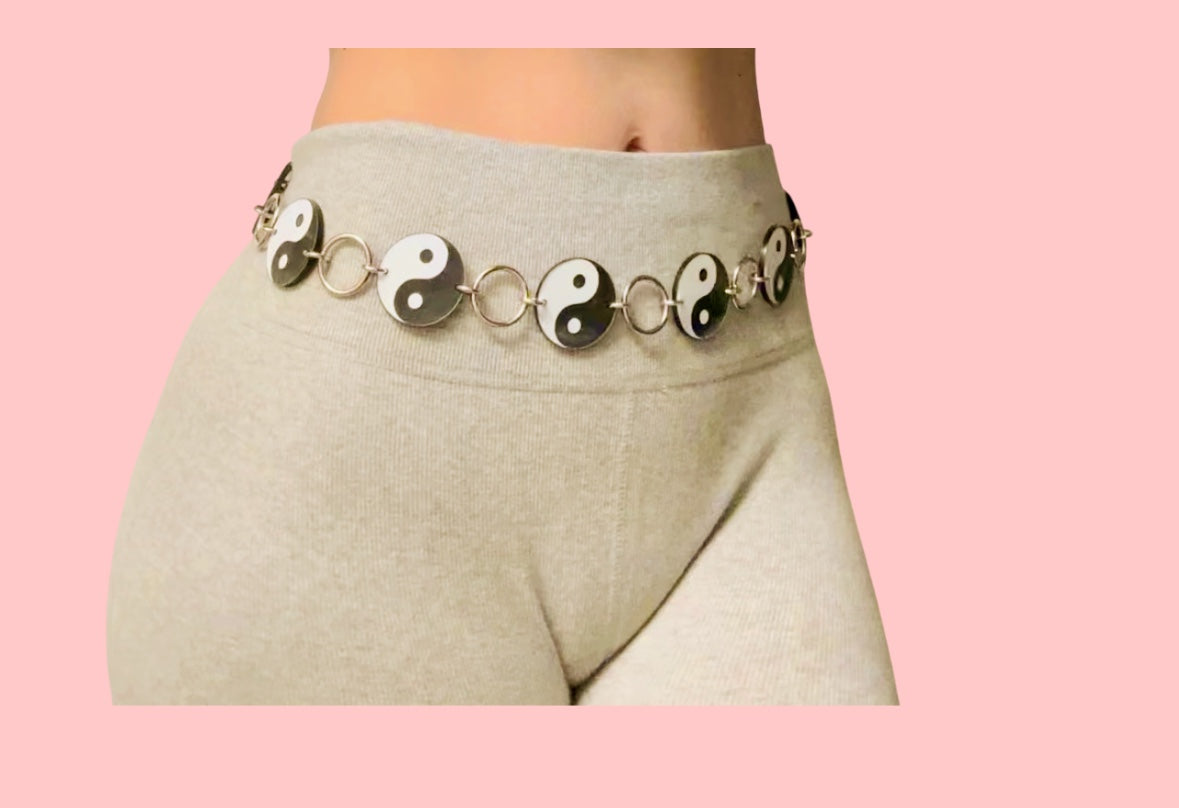 Yin yang acrylic ring belt