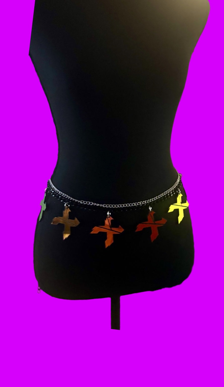 Customizable midnight holographic chain belt