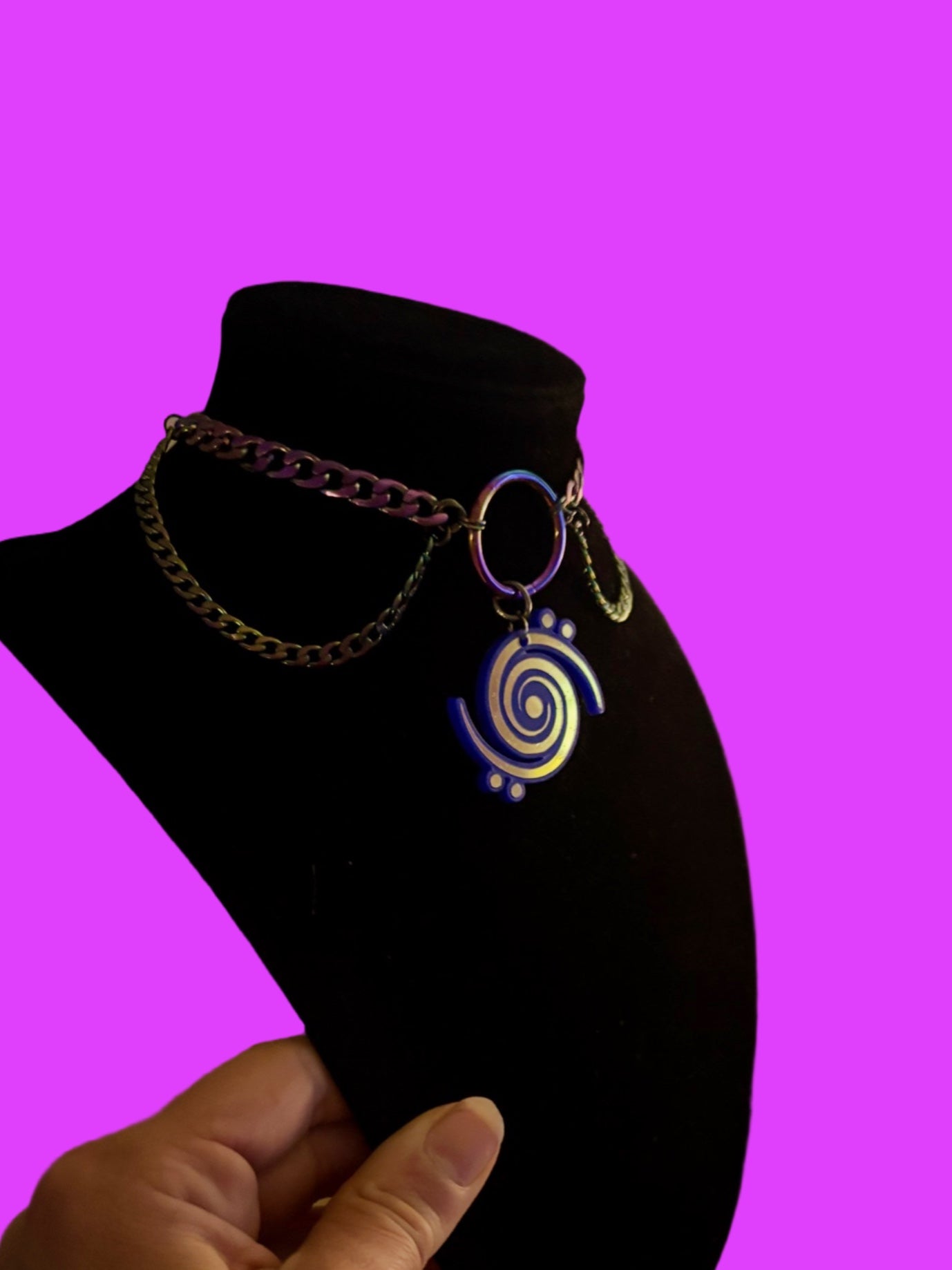 Customizable violet holographic stainless steel choker