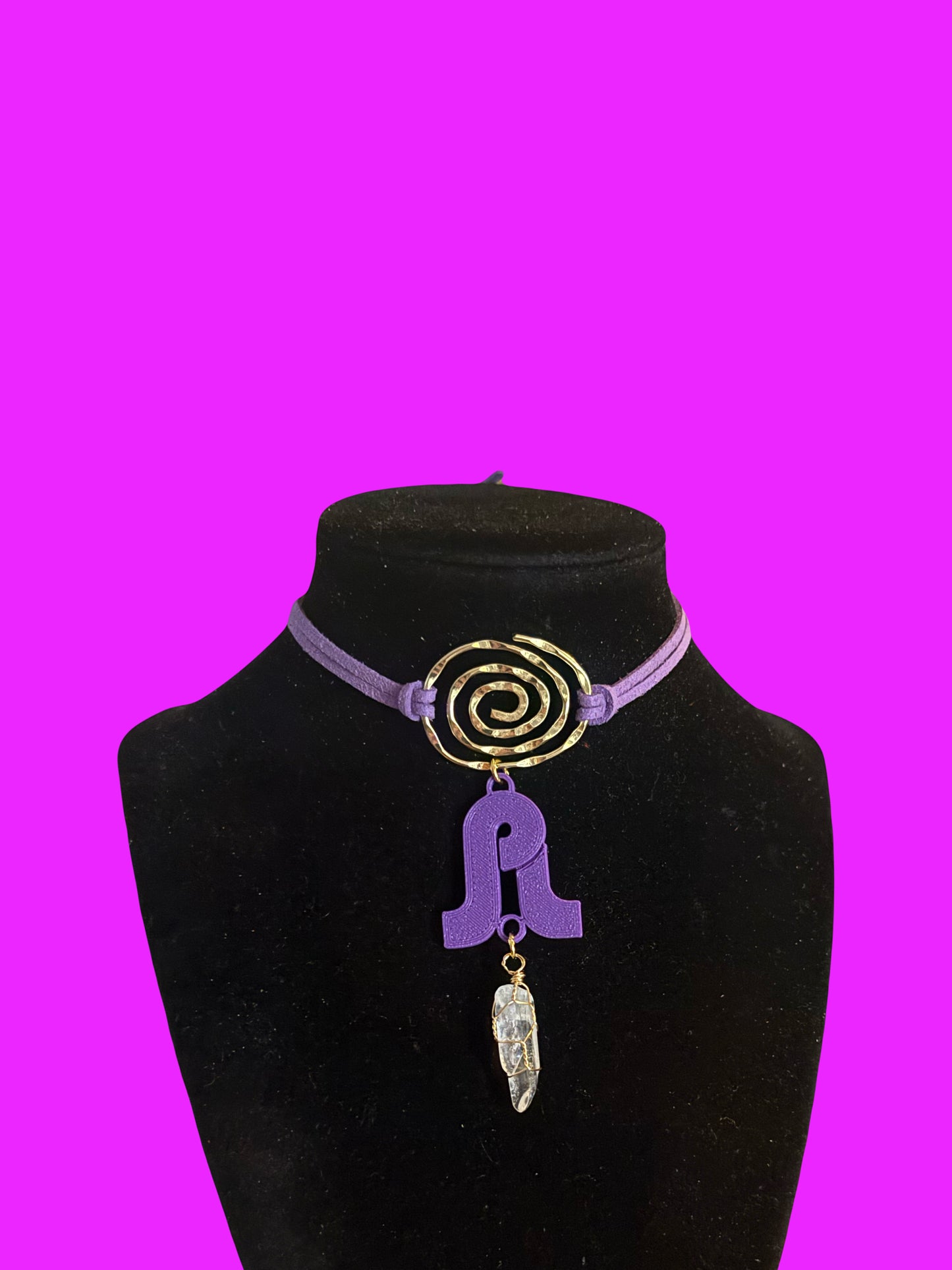 Pretty lights inspired gold swirl crystal choker