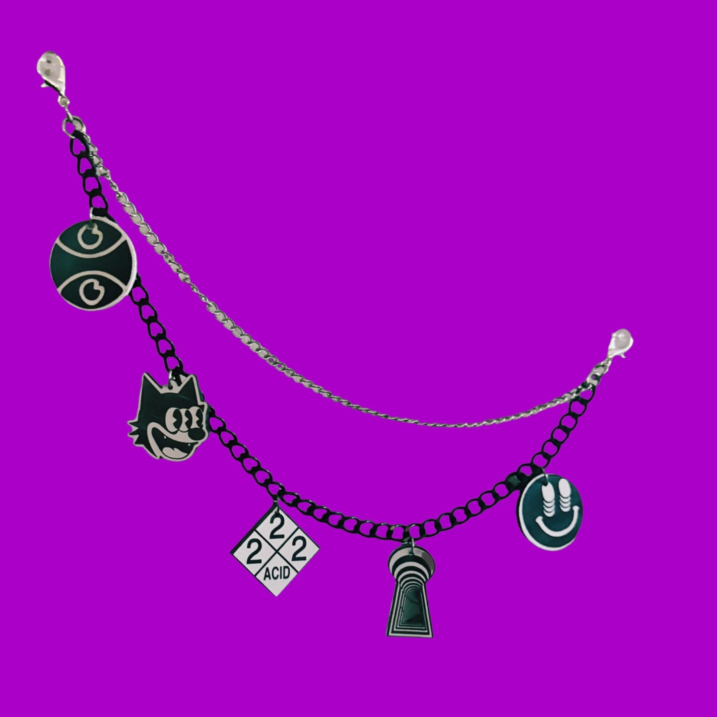 G Jones inspired customizable  chain