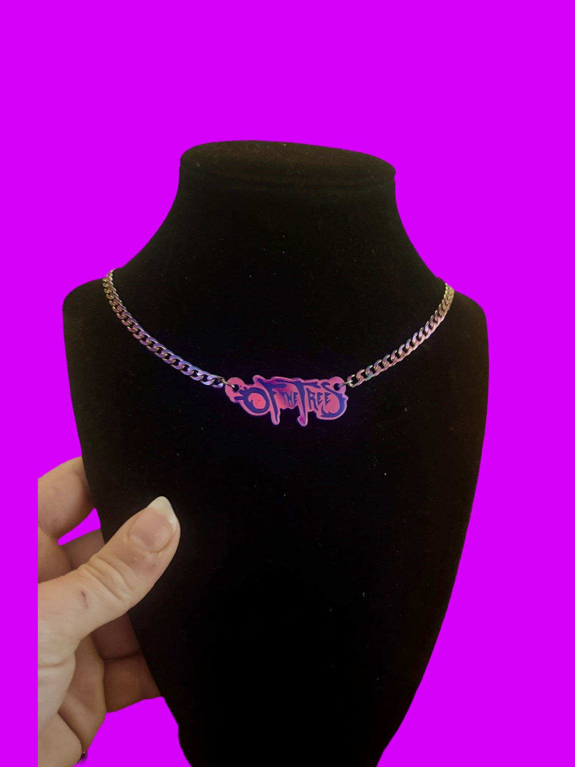 Customizable stainless steel Violet holographic thin chain name necklace