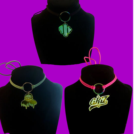 Custom iridescent acrylic charm choker